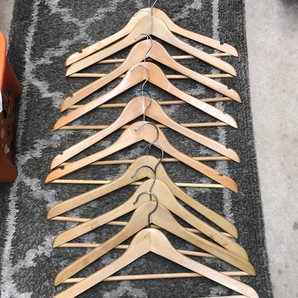 COPY - COPY - COPY - 20 wooden hangers - Picture 1 of 1